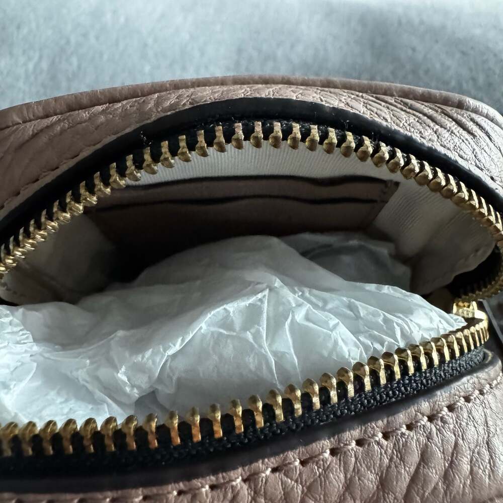 Marc Jacobs Leather Crossbody Bag - Picture 9 of 9
